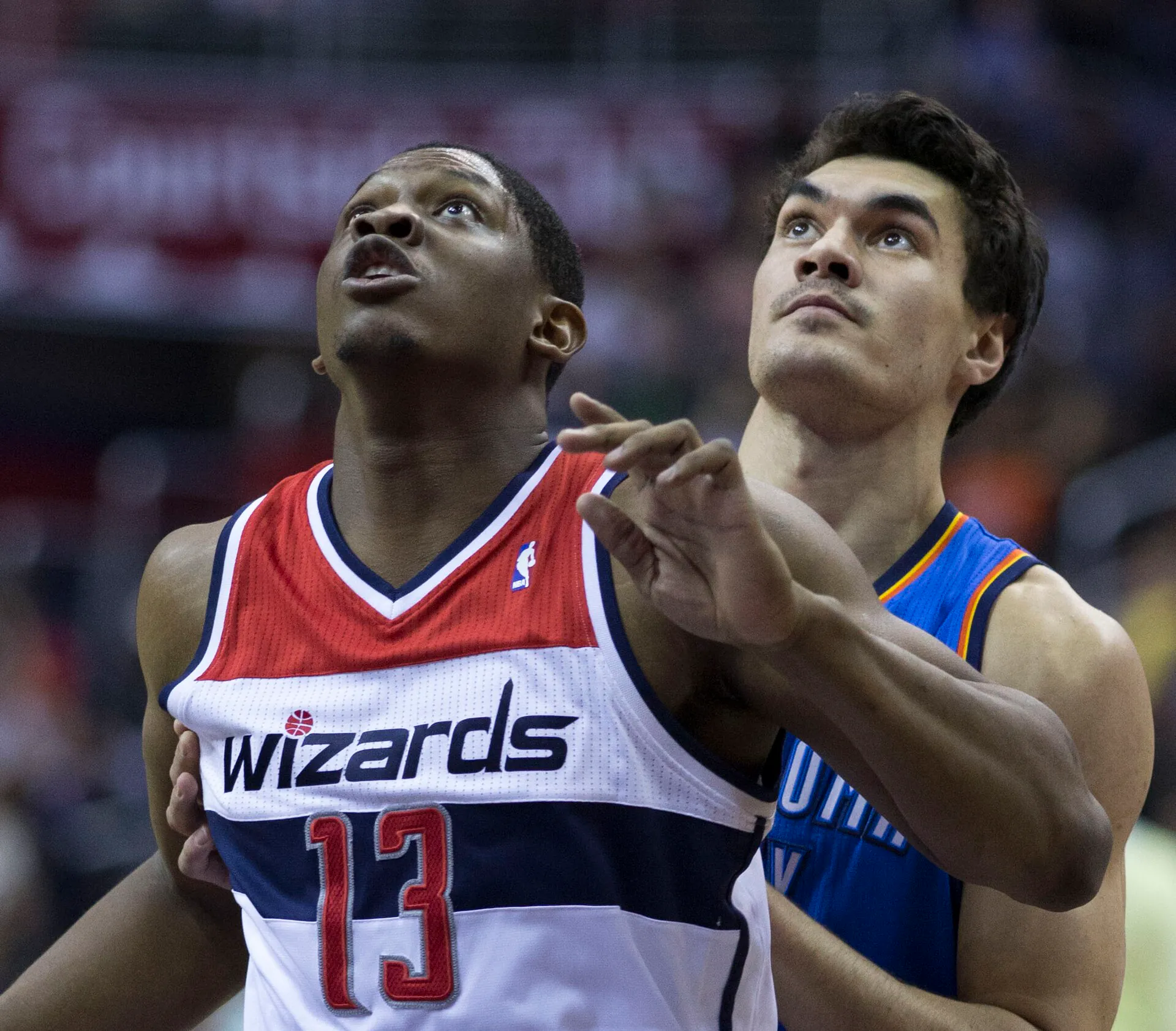 雷霆時期 Steven Adams 與巫師 Kevin Seraphin 卡位